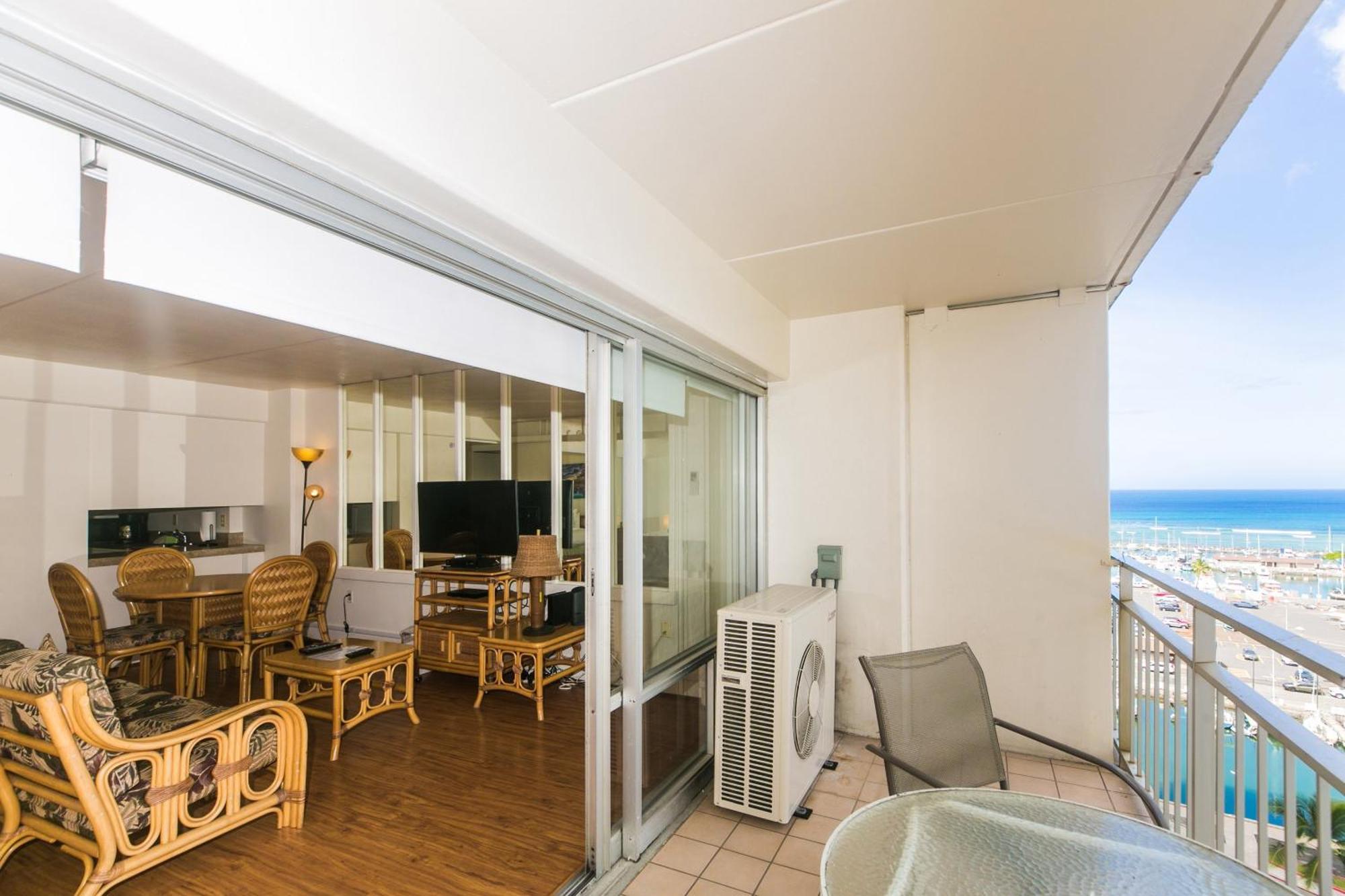 Ilikai Tower 1127 Yacht Harbor View 1Br Lägenhet Honolulu Exteriör bild